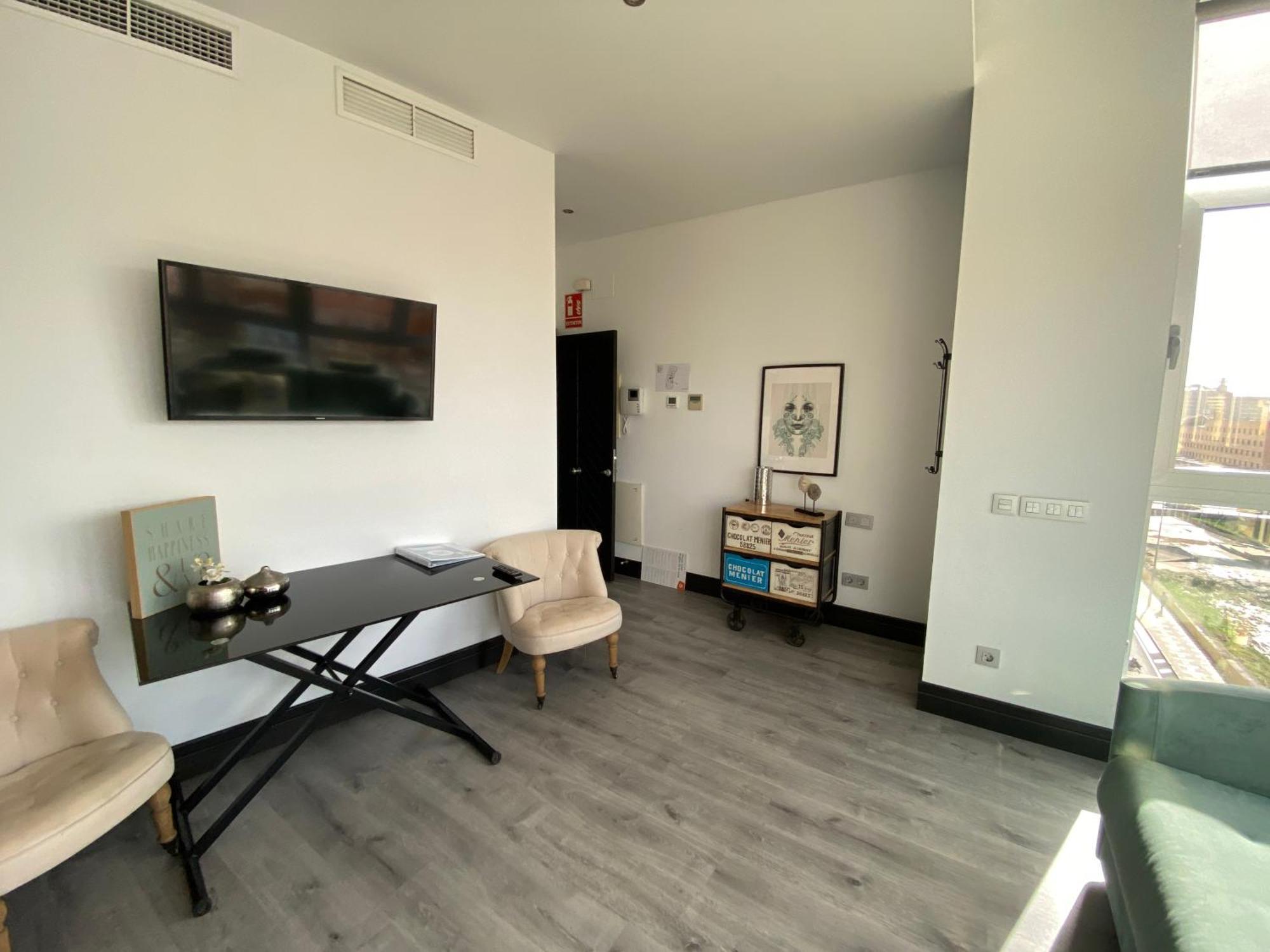 Stay U-Nique Apartments Rosaleda Малага Номер фото